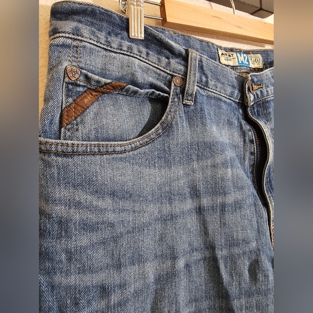 Ariat M2 Relaxed Bootcut Blue Jeans - Picture 2 of 8